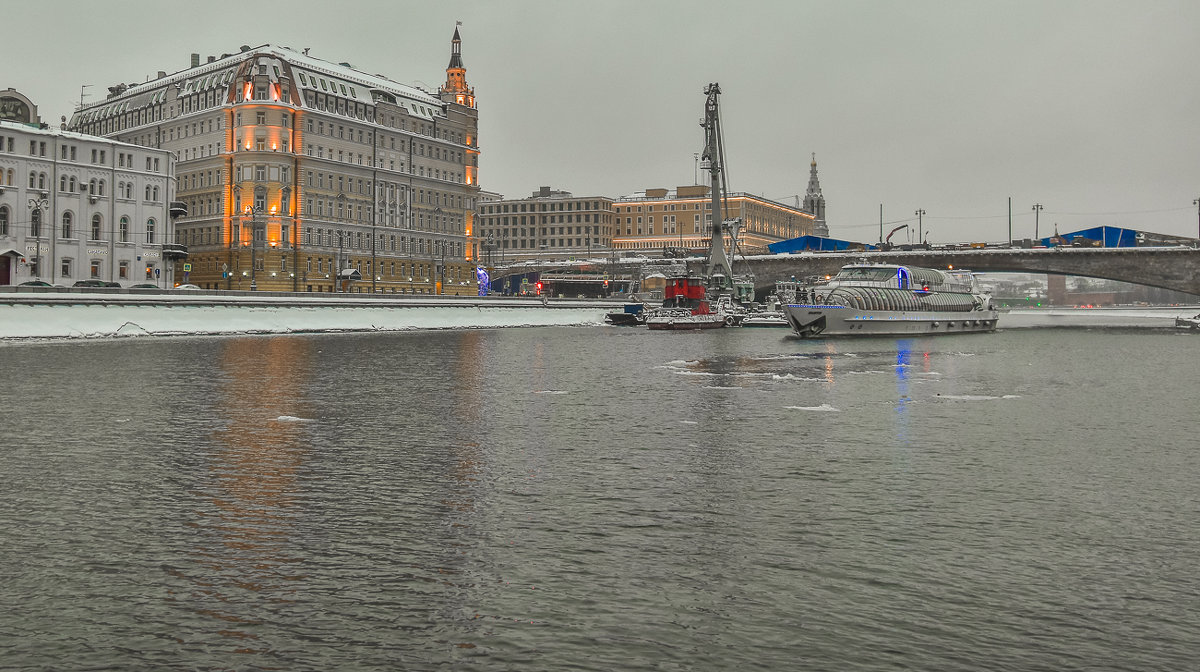 На Москвареке - юрий поляков