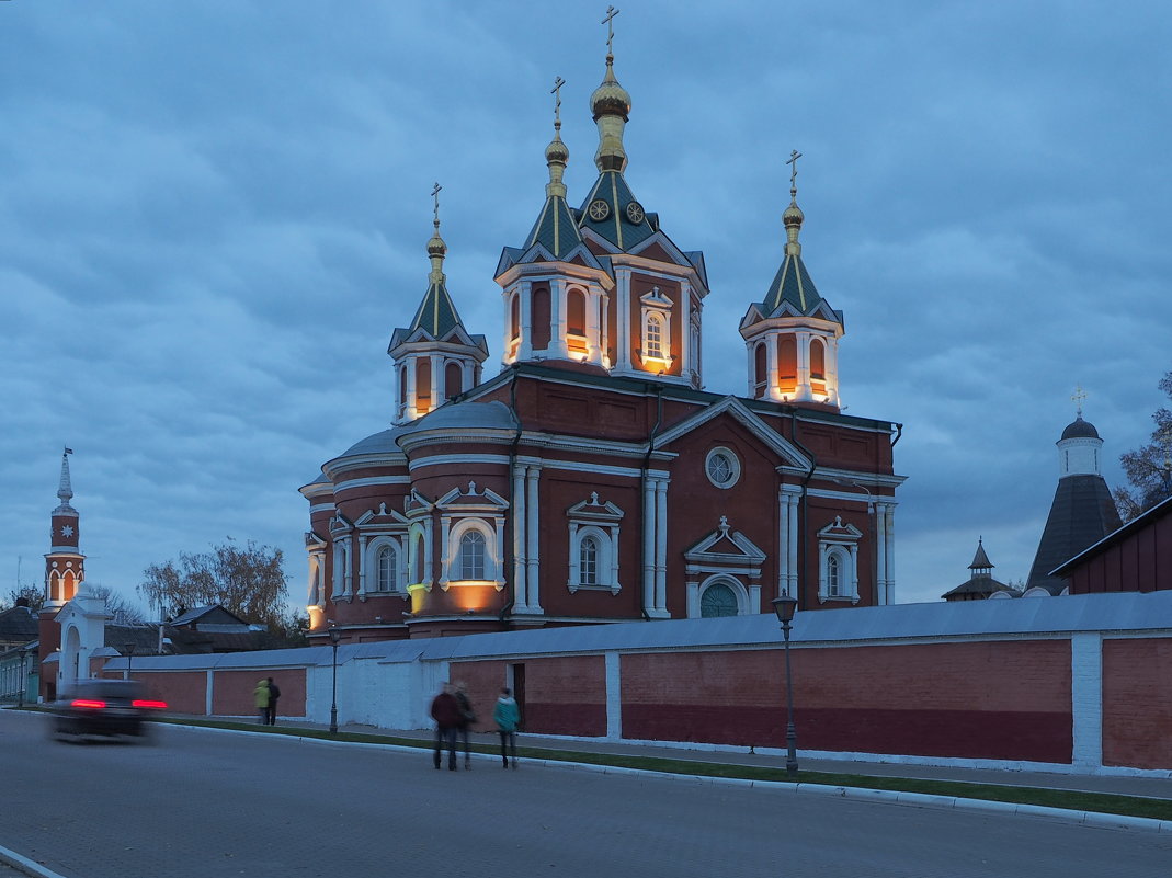 Крестовоздвиженский собор в Коломне. - Евгений Седов