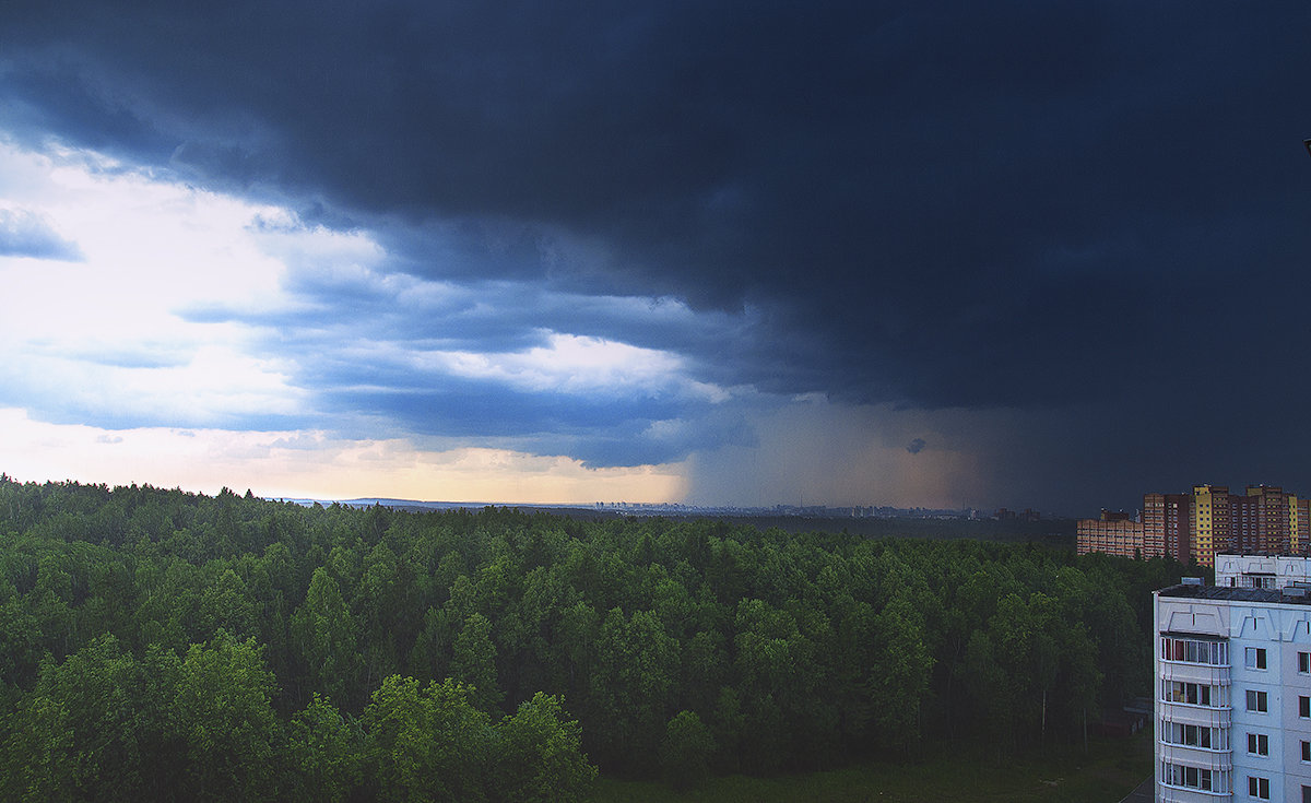 Небо перед бурей - Владимир Титов