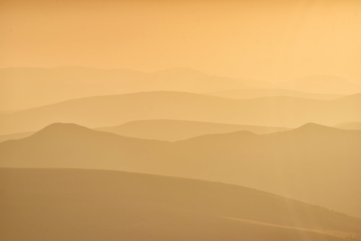 Карачаево-Черкессия. Предгорья. Золотой закат. Karachay-Cherkessia. Foothills. Golden sunset. - Юрий Воронов