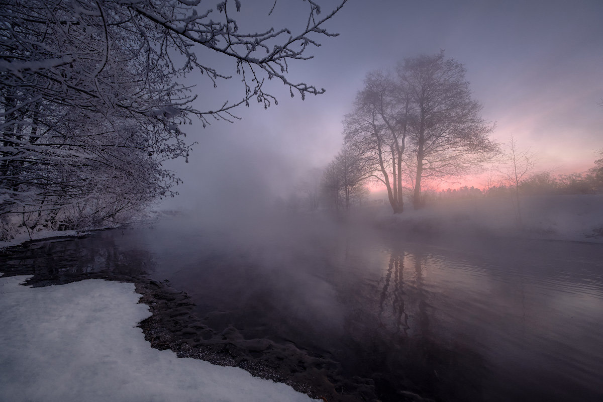 Морозный рассвет над парящей рекой - Fuseboy 