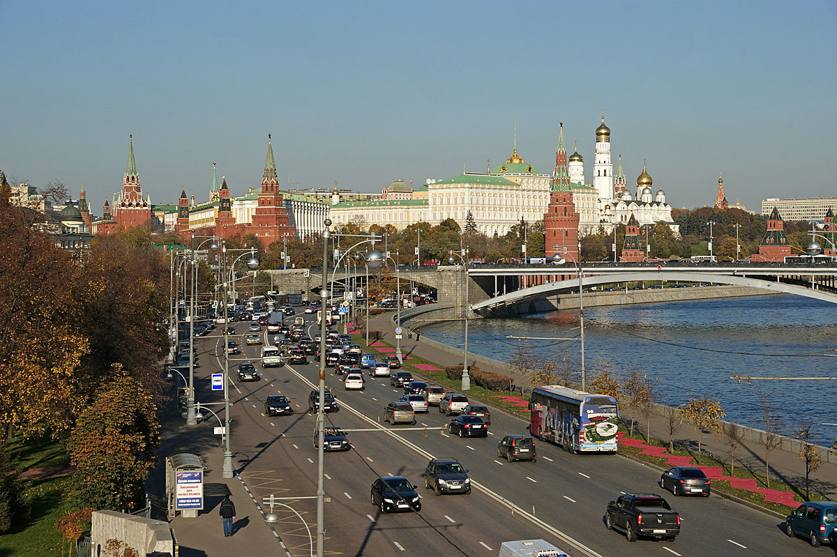 Кремль с Пречистенской набережной