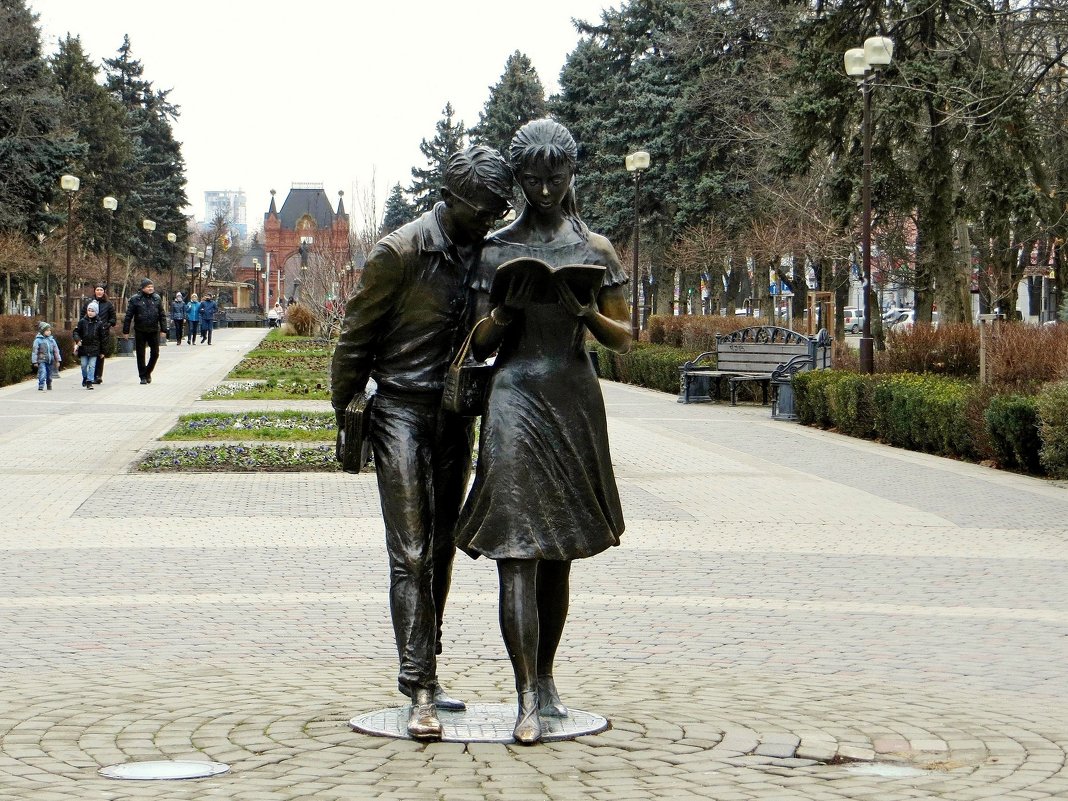 Краснодар. Памятник Шурику и Лиде - Татьяна Смоляниченко