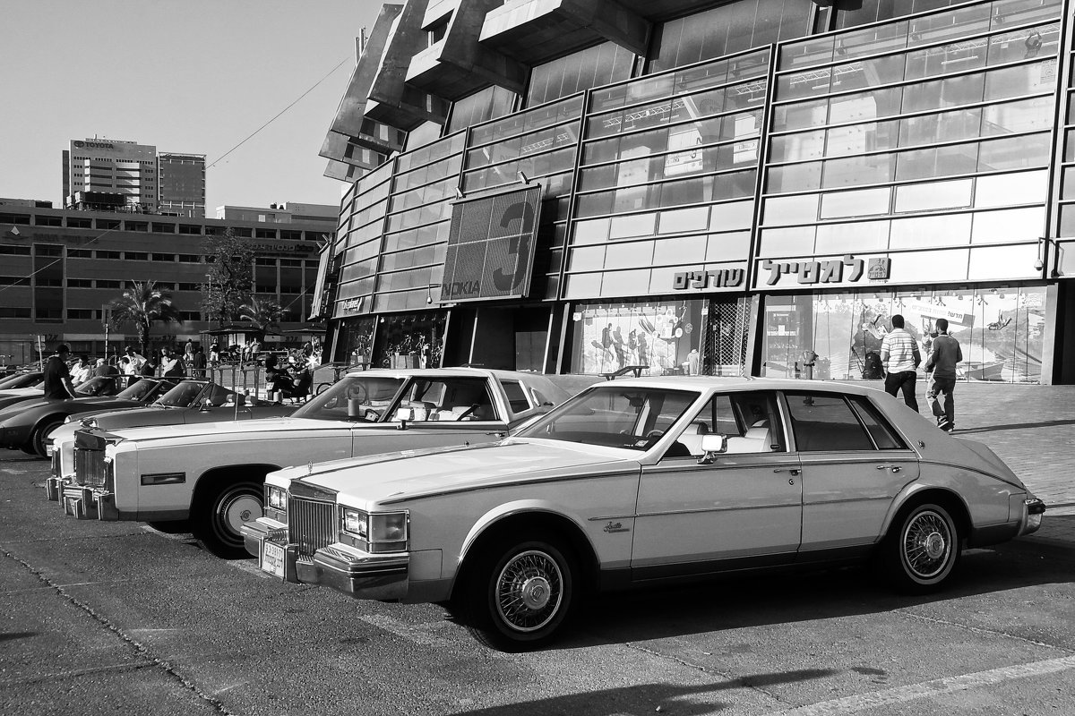 Cadillac & Cadillac - M Marikfoto