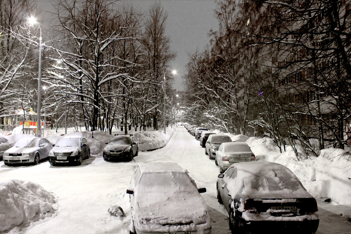 Петербургские дворы зимней ночью - Евгений 