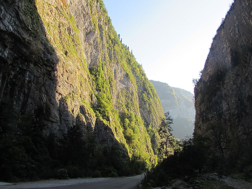 Ущелье в горах Абхазии. - Валюша Черкасова