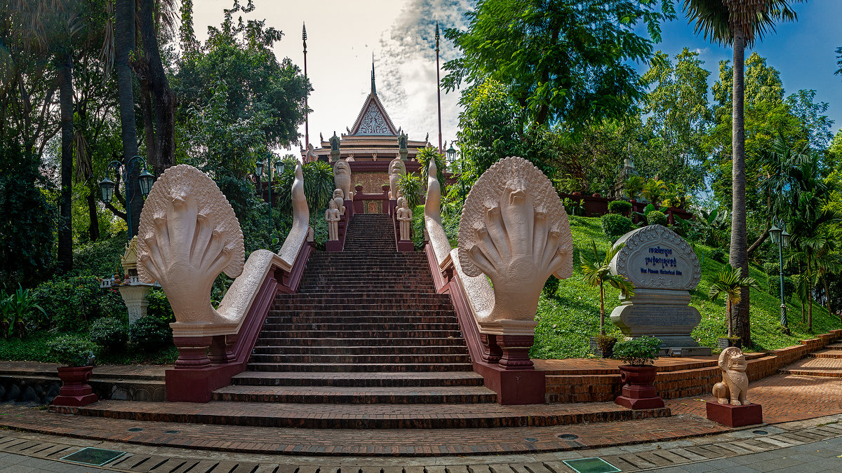 Из серии "Камбоджа". Пномпень. Королевский дворец - Борис Гольдберг