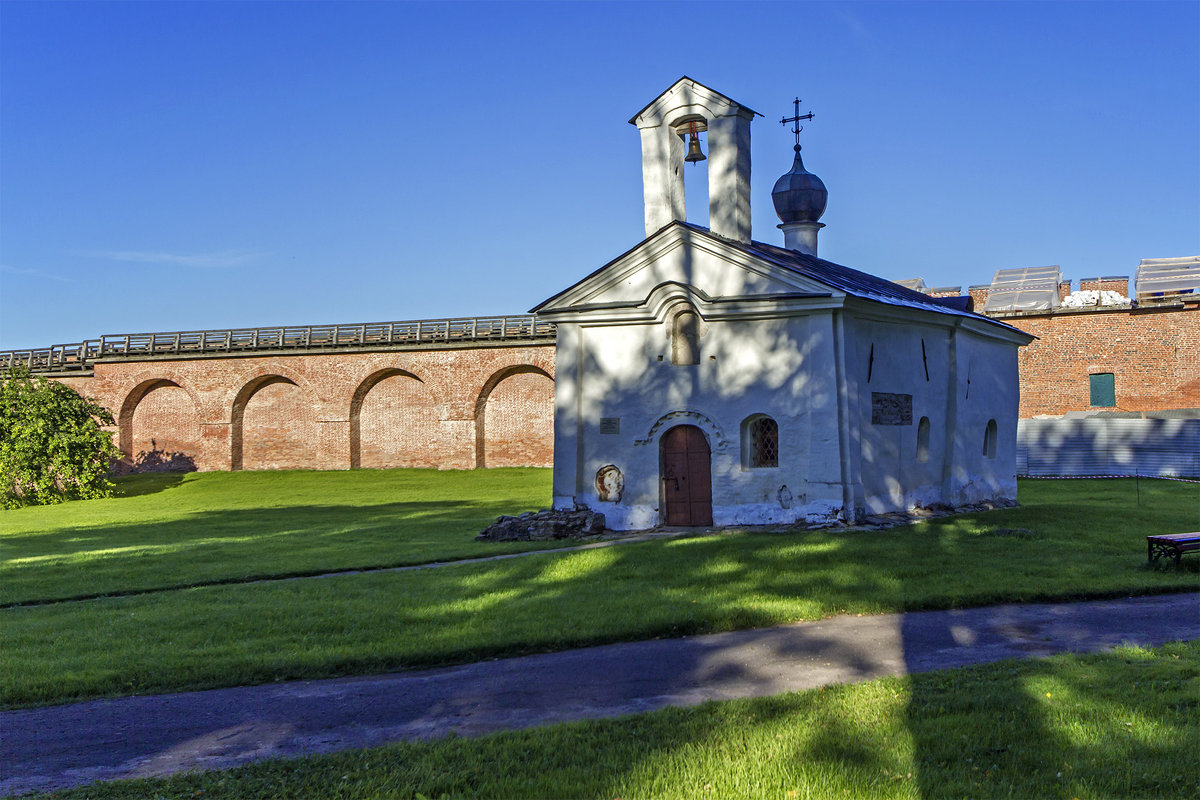 2017.08.15_0150-2 В.Новгород. Кремль ц.Андрея Стратилата1920 - Дед Егор 