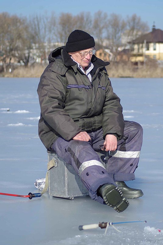 на зимней рыбалке - юрий иванов