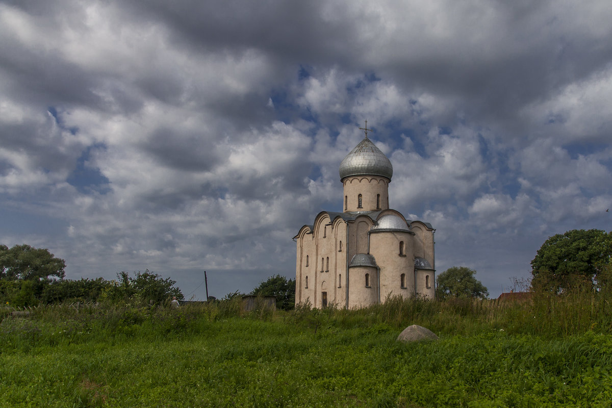 2017.08.17_0560-2 В.Новгород. ц.Спаса на Нередице 1920 - Дед Егор 