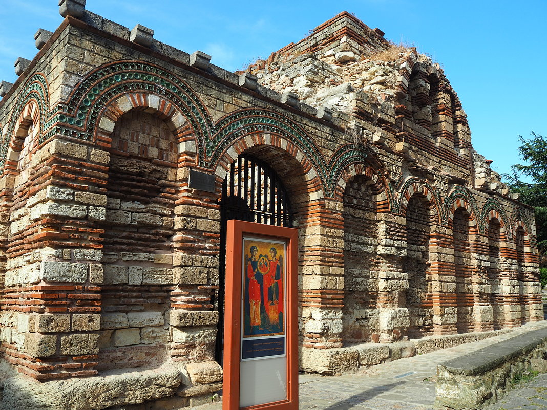 Несебър Болгария Церковь Архангелов Михаила и Гавриила XIII век - wea *