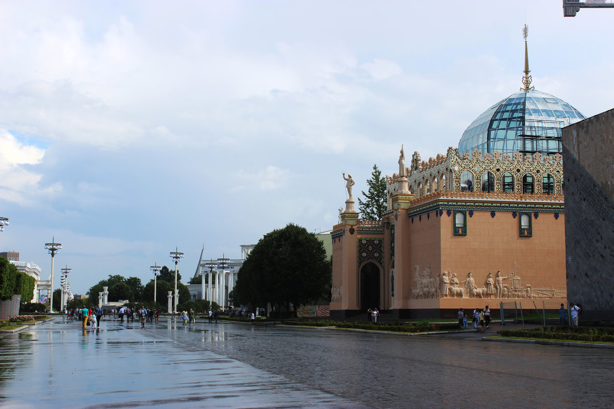 Москва  ВДНХ - раиса Орловская