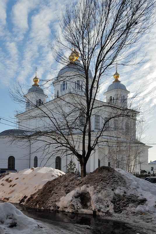 В предчувствии весны, возле Казанского монастыря в Ярославле - Николай Белавин