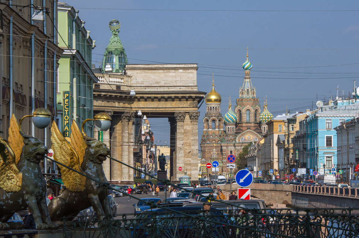 в сентябре 2014 у Банковского мостика в Питере - Sergey 