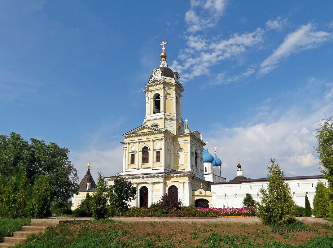 Высо́цкий монасты́рь в Серпухове - Евгений Кочуров