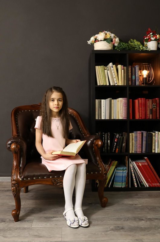 Девочка с книгой - Трушкина Наталья 