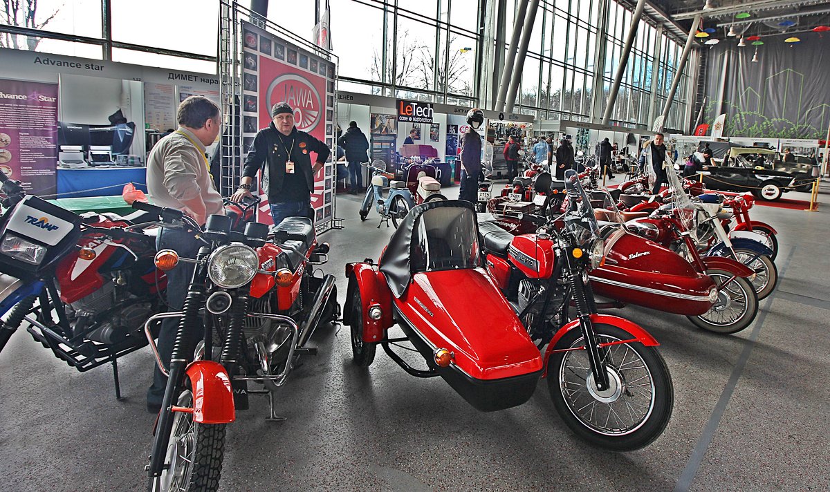 Владелец и его самая полная  коллекция мотоциклов JAWA  в  России! - Виталий Селиванов 