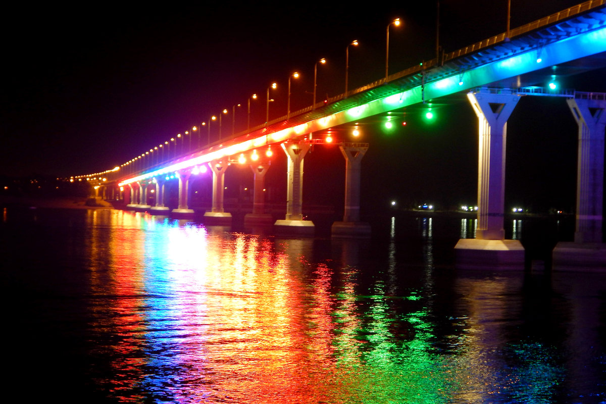"Танцующий" мост в Волгогаде - Марина 