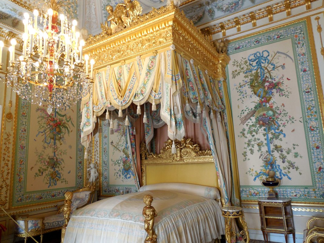 Парадная спальня в павловском дворце - Надежда 