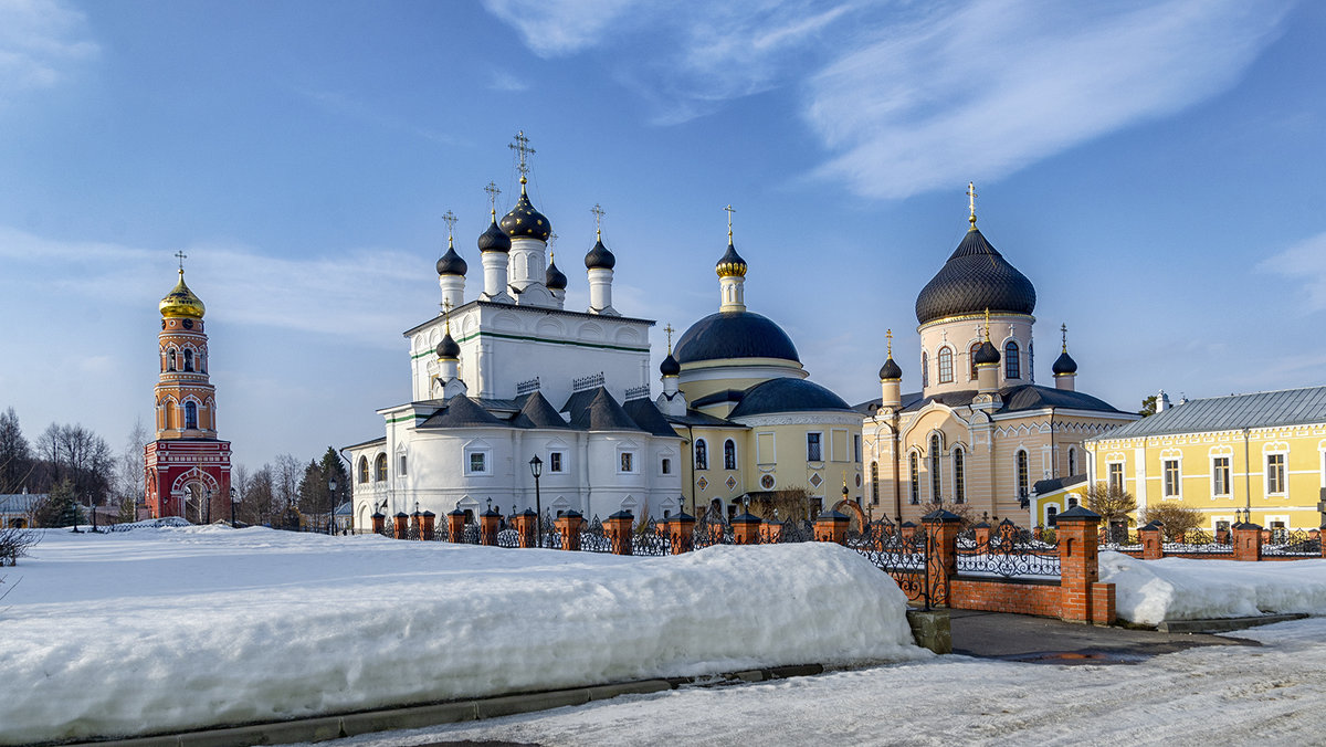 Мужской монастырь - Ирина Шарапова