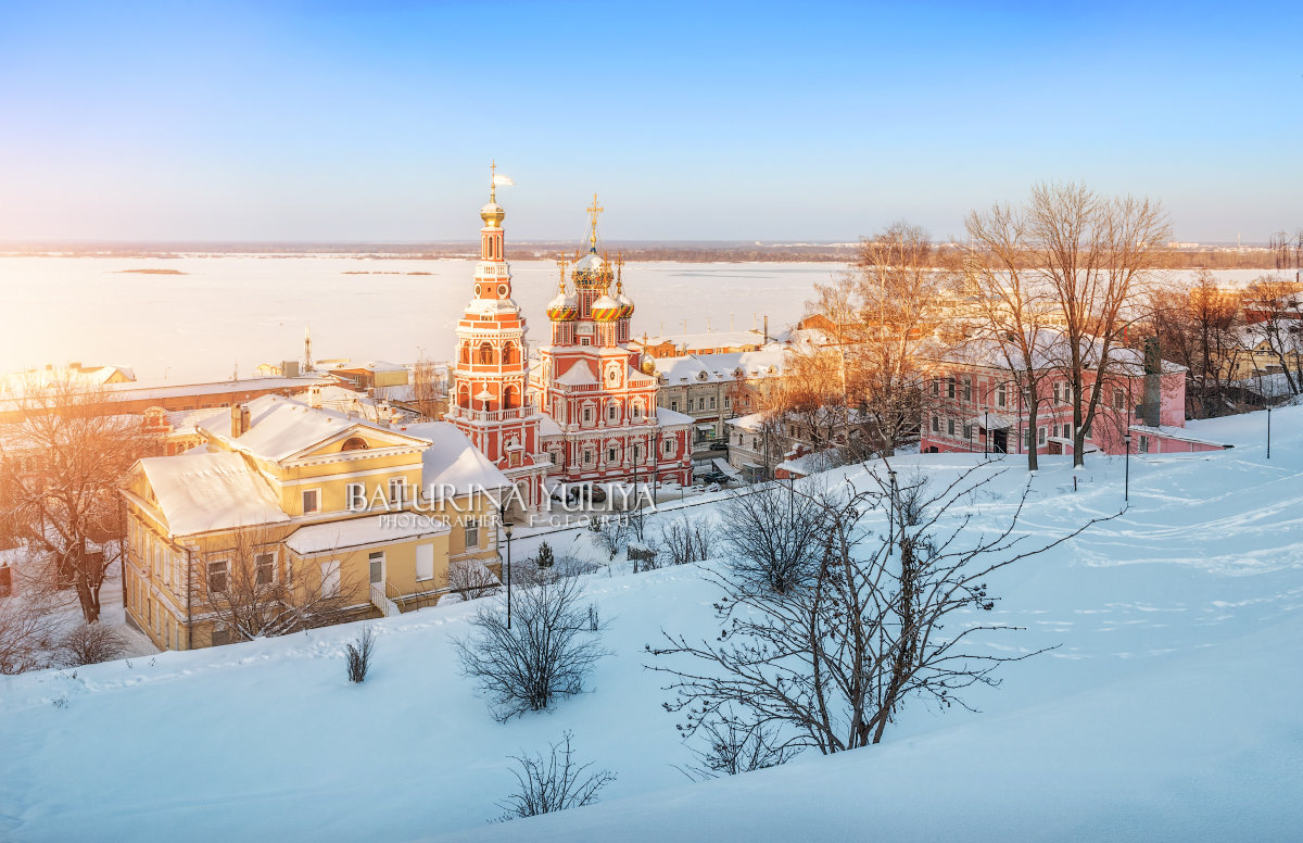 Рождественская церковь в лучах заката - Юлия Батурина