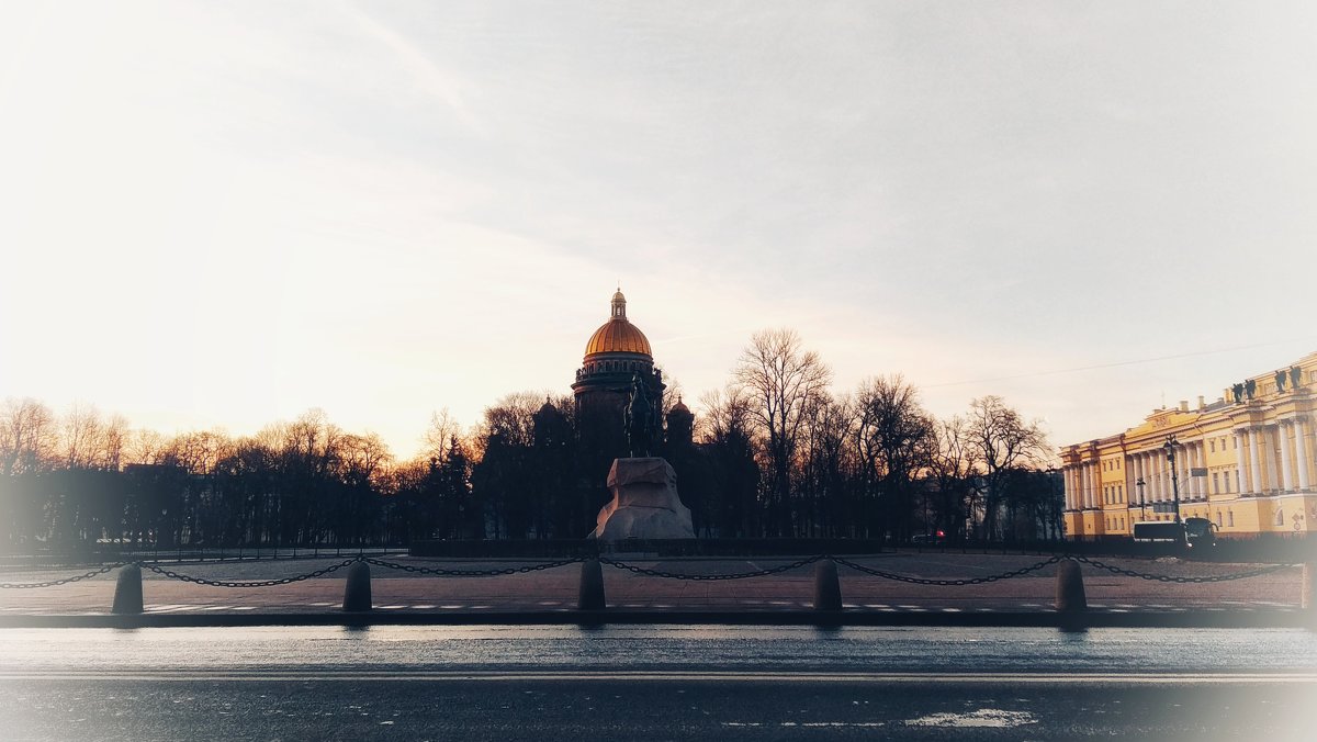 Утро на набережной - Александра 