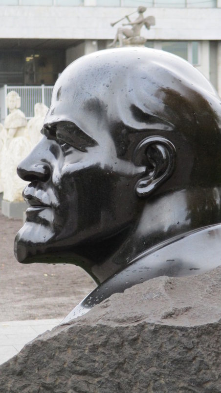 ВОЖДИ: жизнь после жизни... Ленин - большая, чёрная голова... - Владимир Павлов
