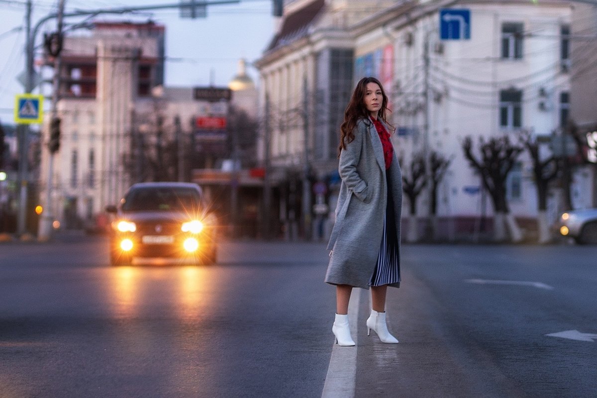 Девушка на дороге - Элина Лисицына