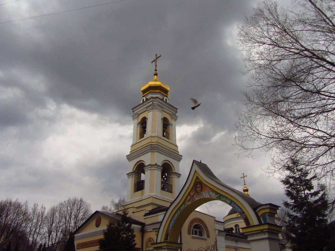 Храм и весеннее небо - Андрей Лукьянов