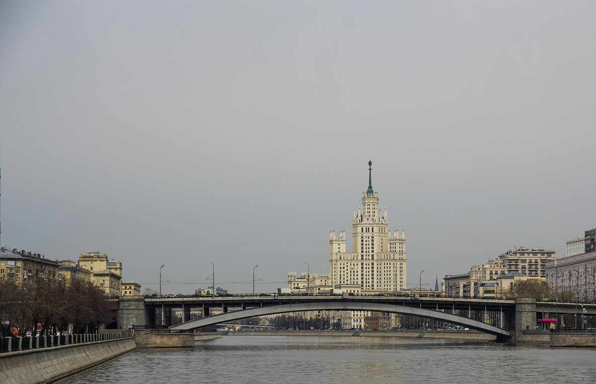 Большой Краснохолмский мост - Сергей Фомичев