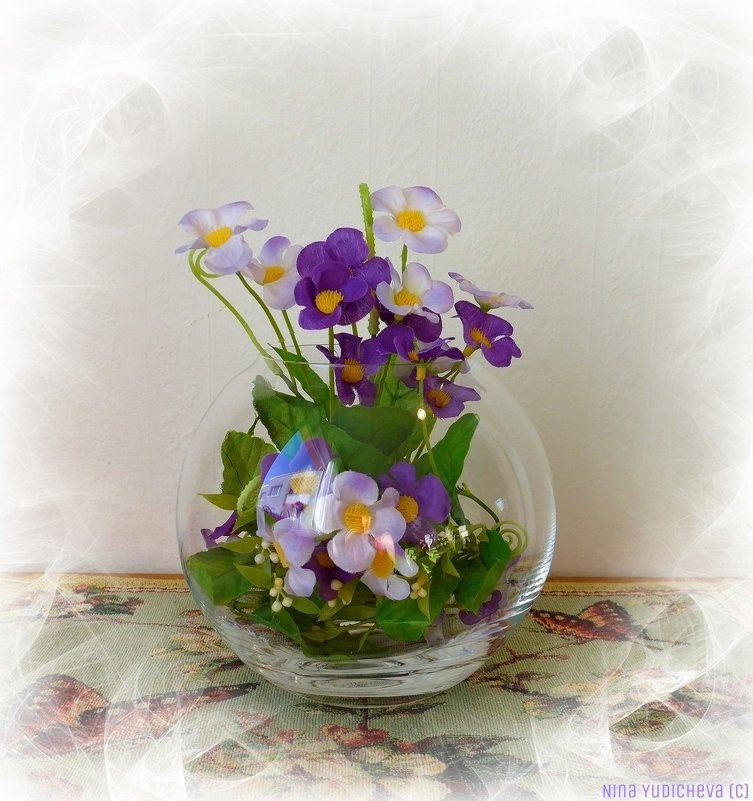 Цветы в вазе - Nina Yudicheva
