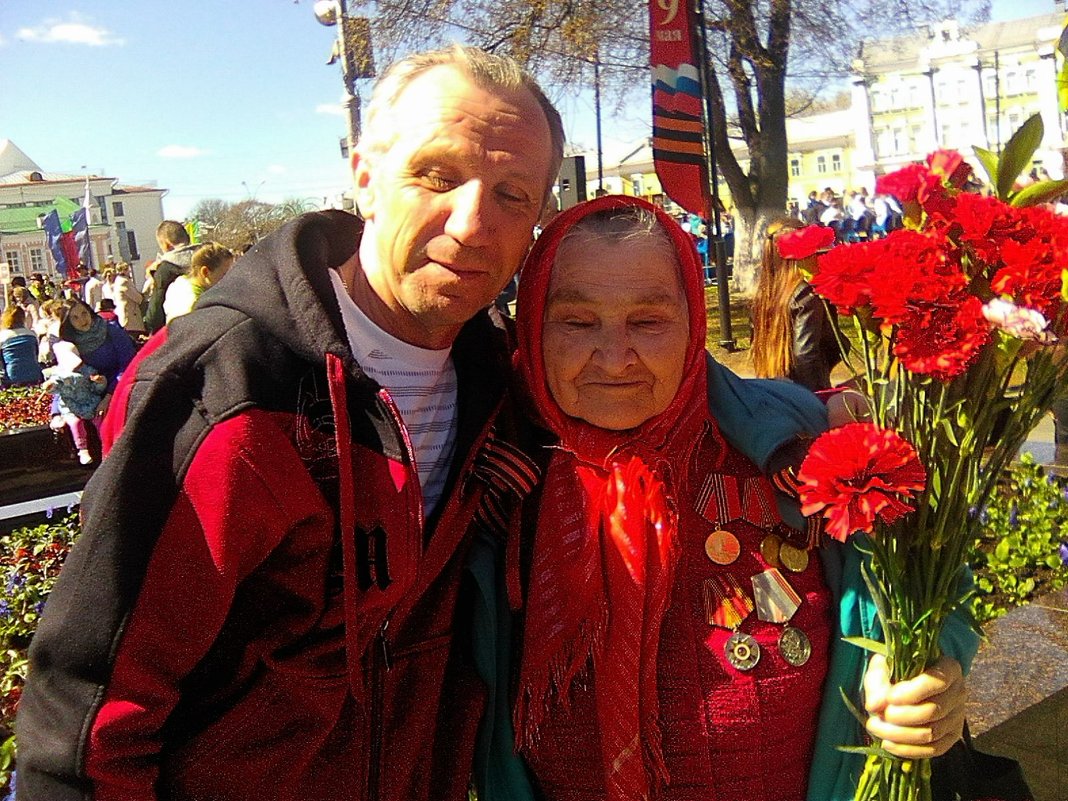 Этот праздник, Со слезами на глазах... - Владимир Бобров