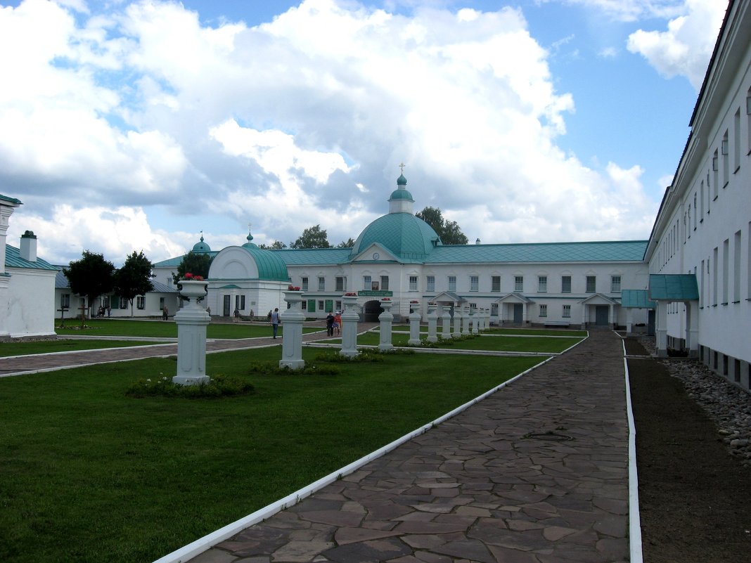 Свято- Троицкий Александро- Свирского  мужской монастырь - Надежда 