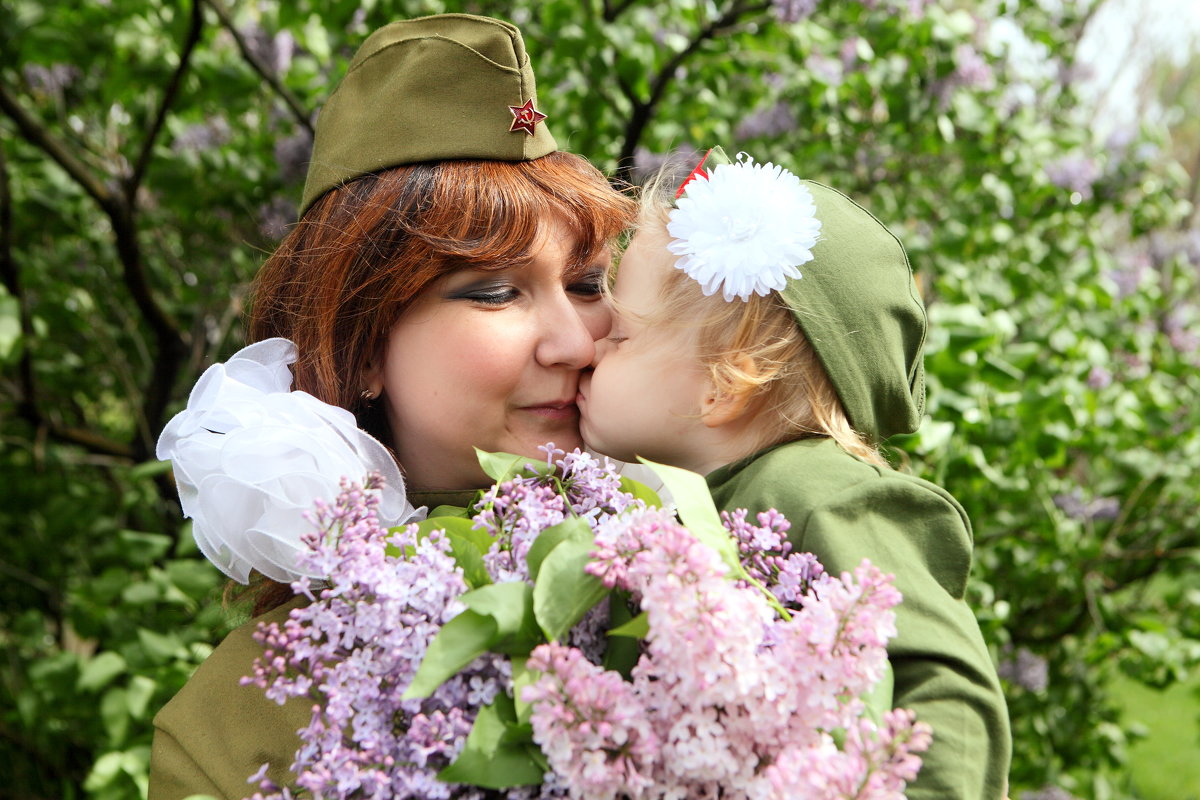 мама с дочей - Виктория Андреева