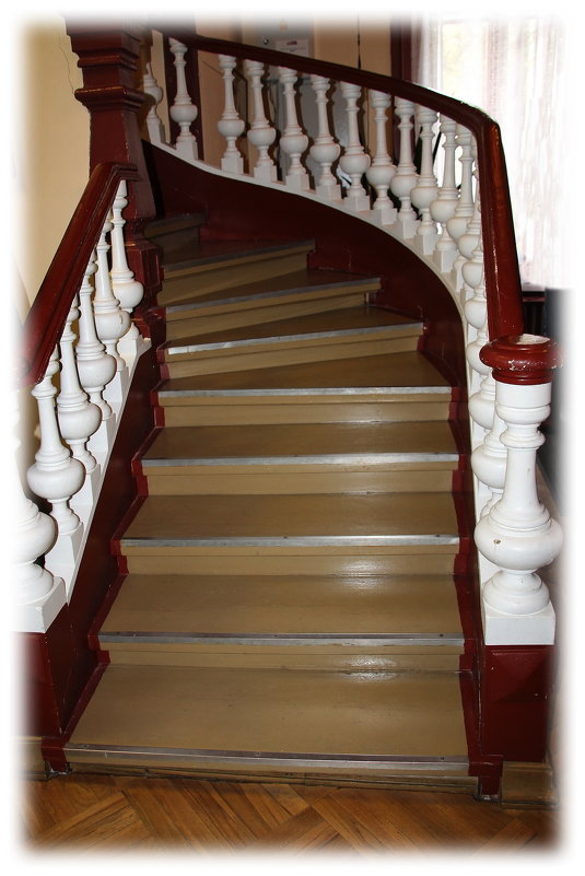 Вверх по лестнице Её Величества Истории.... - Tatiana Markova