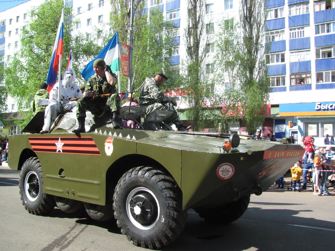 праздник в городе - Наталья Кочетова 