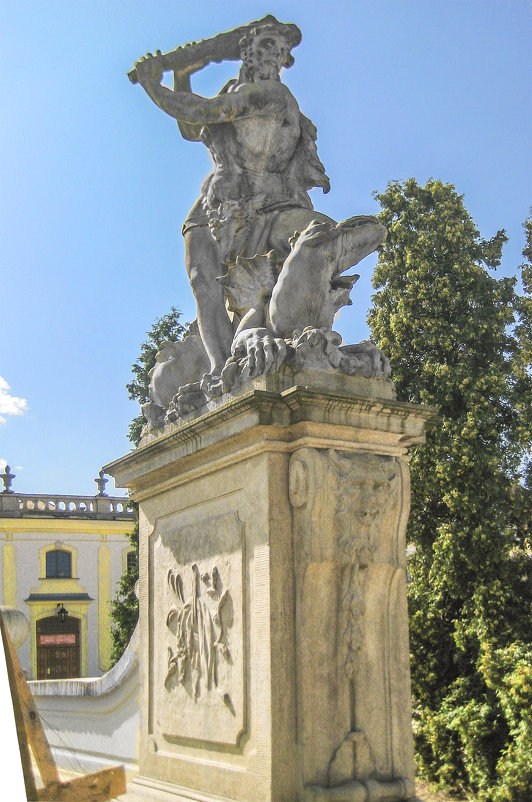 Скульптура у дворца Браницких - bajguz igor