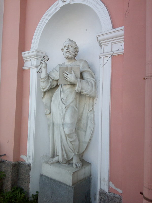 Скульптура св. Кирилла при входе в Казачий собор. - Светлана Калмыкова