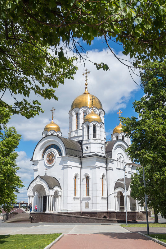 Храм в честь Святого великомученика Георгия Победоносца - Олег Манаенков
