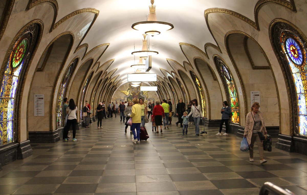 Ст. метро Новослабодская - Валерий 