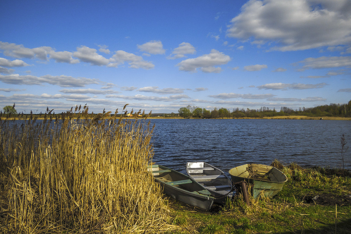Лодки на озере - Сергей Цветков