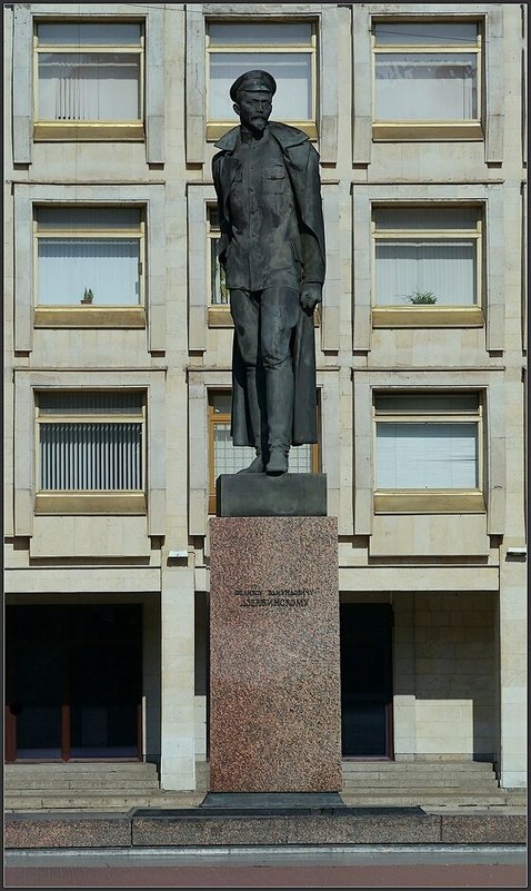 Памятник Ф.Э.Дзержинскому. - Юрий Велицкий