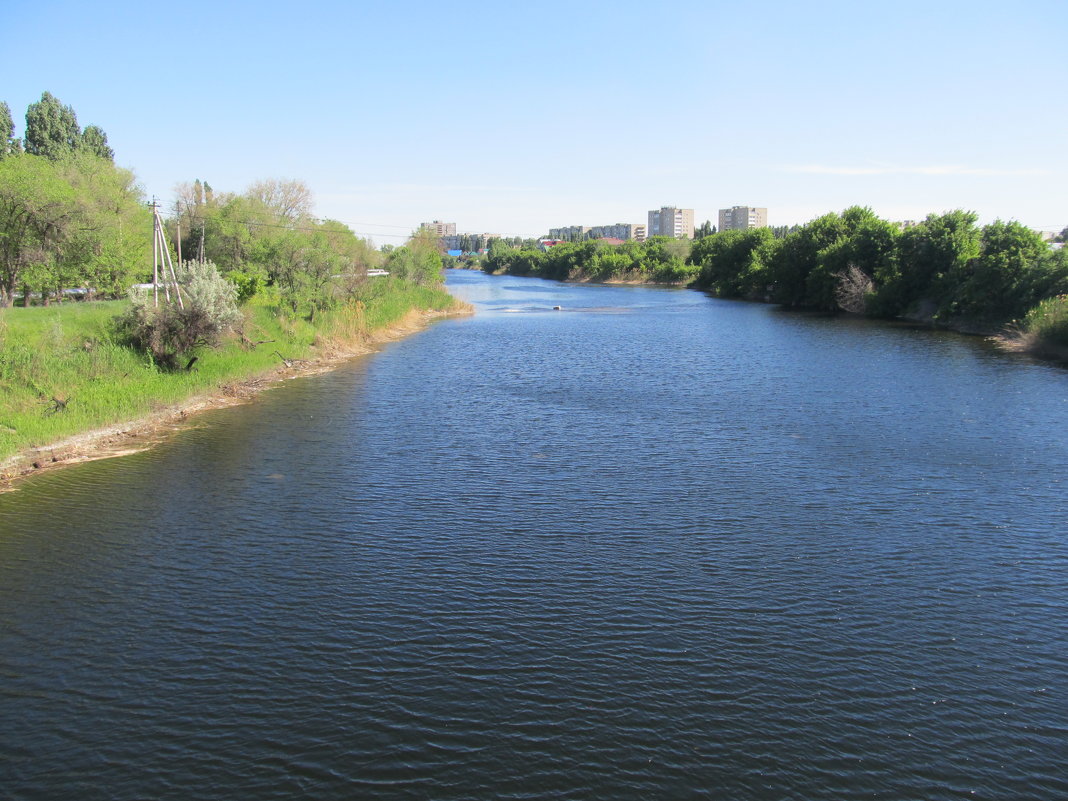 водораздел между городскими микрорайонами - Елена Шаламова