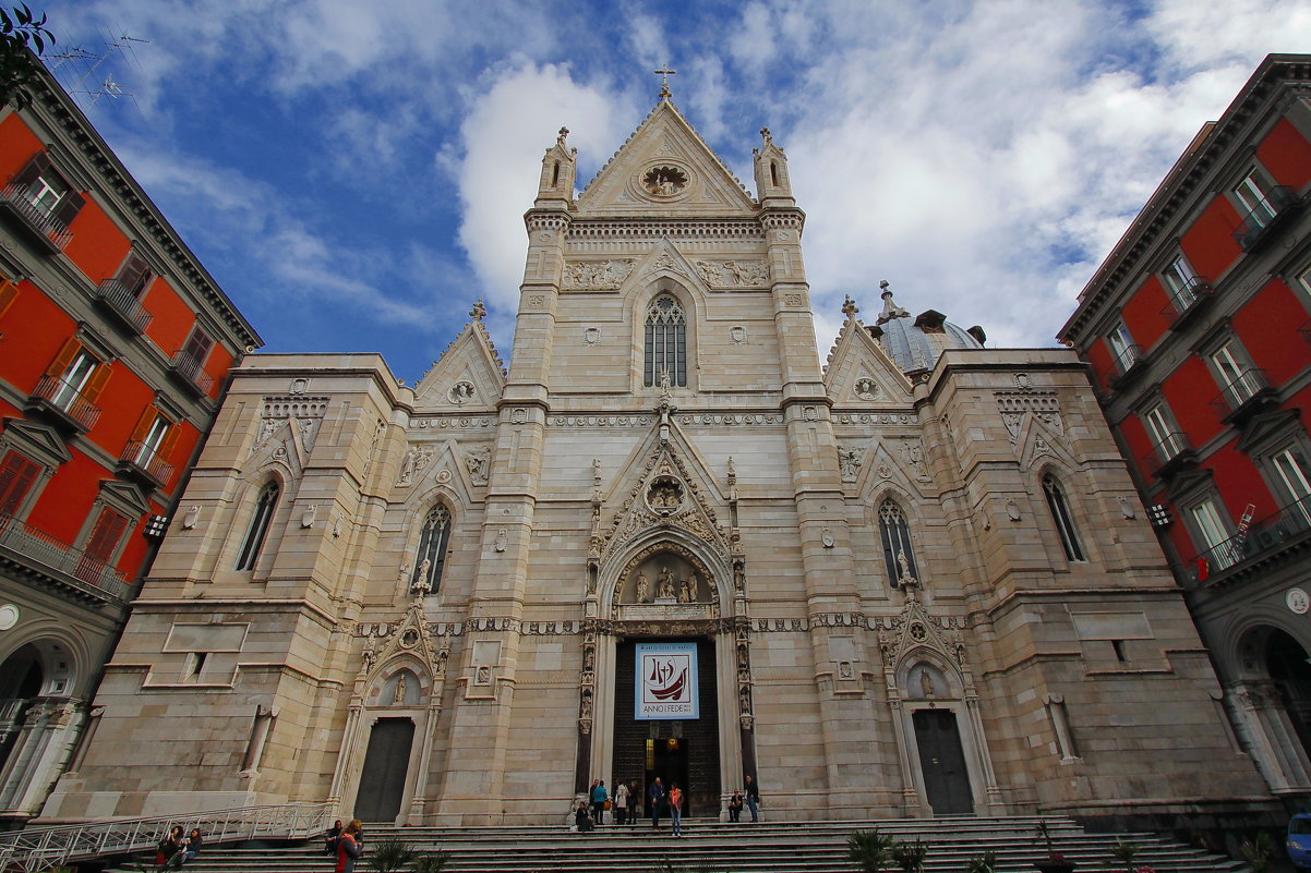 Собор Святого Януария, покровителя Неаполя. - M Marikfoto