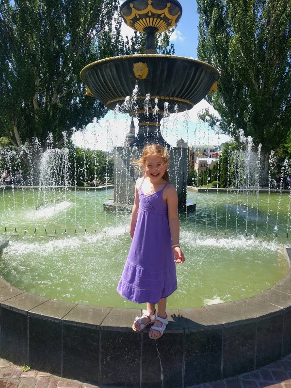 Лето в брызгах фонтанов - Ирина 