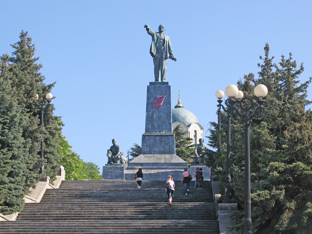 Памятник  Ленину в Севастополе - ИРЭН@ .