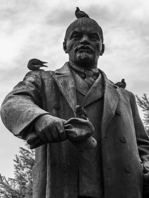Ленин и голуби - Виктор Печищев