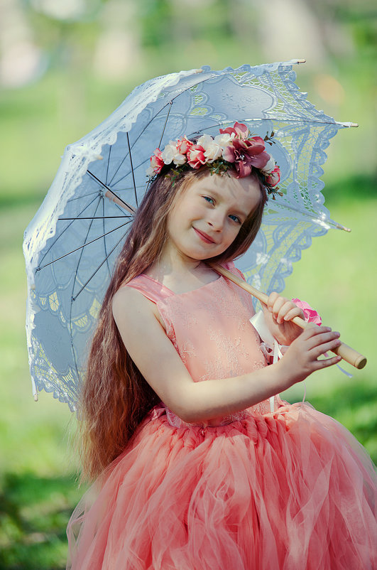 Девочка с зонтиком - марина алексеева