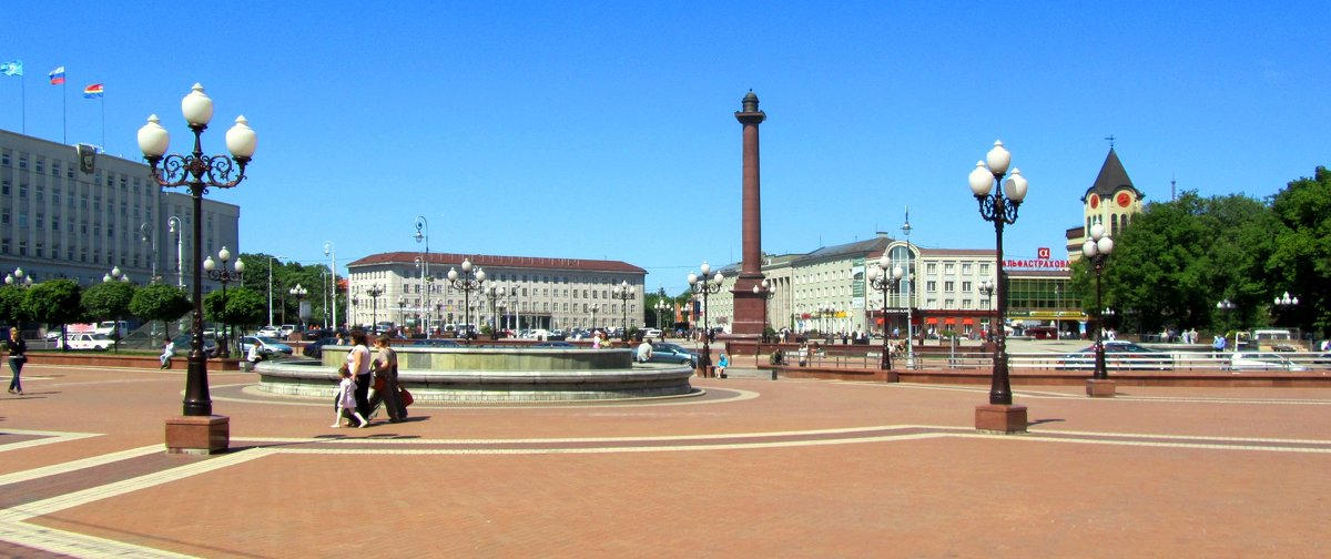 Главная площадь города - Сергей Карачин