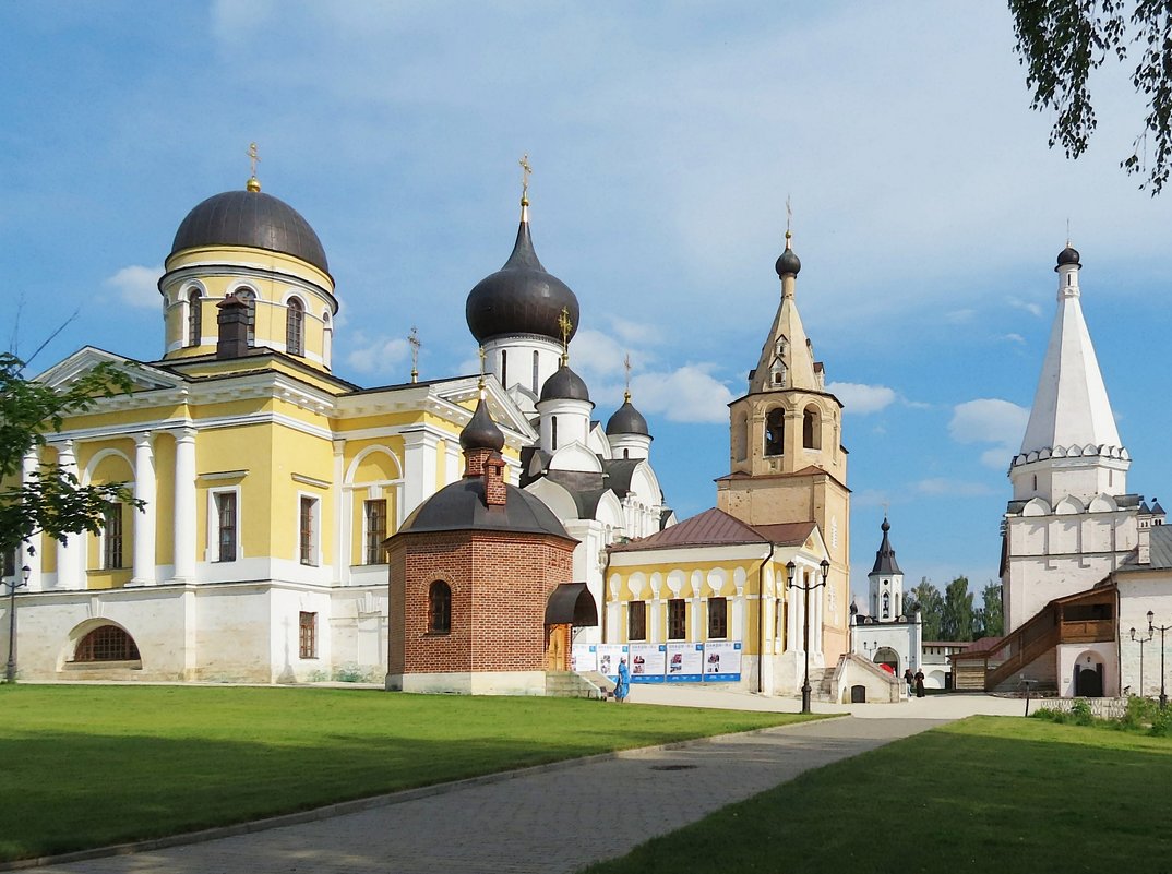 Успенский монастырь после евроремонта - Евгений Кочуров